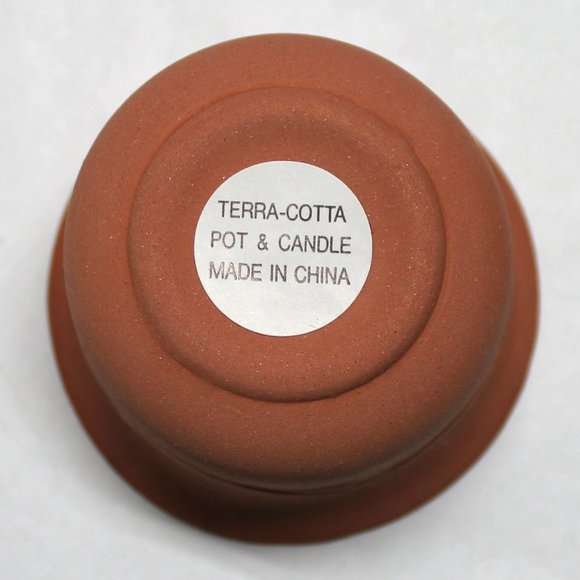 Avon Naturals Small Terra-Cotta Pot or Candle Holder with One Raspberry Candle - Picture 3 of 9